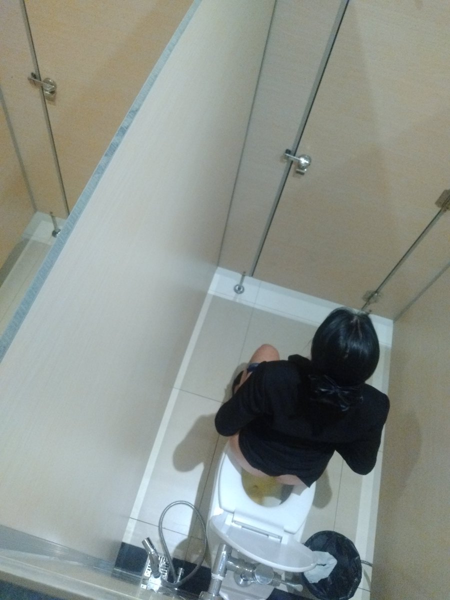 FtSiCQw1lZub2v3's tweet photo. หน้าฟร้อน..เหยี้ยวเหลืองไปหน่อยนร้า..กินน้ำเยอะๆๆ... https://t.co/kySSXsrfR8