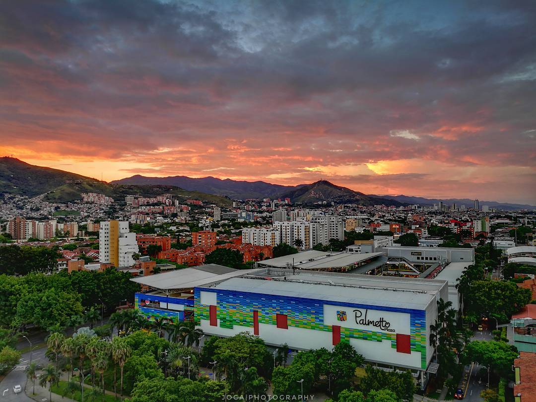 joca_ph's tweet photo. Si de cielos se trata, la sucursal del cielo dice presente. #SpamdeCielosLindos #CaliCo #Cali https://t.co/CQytb9EA9i
