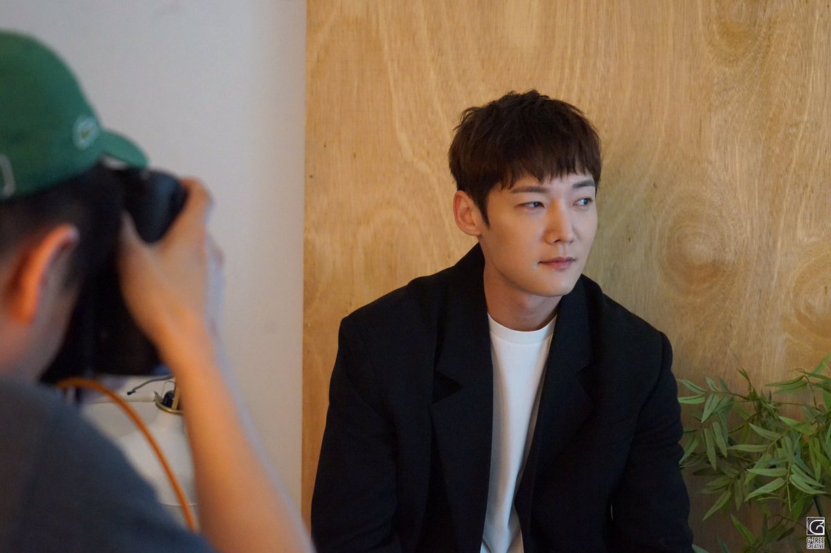 Innovat0209's tweet photo. The Real Time
#TheRealTime
#チェ・ジニョク #최진혁 #choijinhyuk #崔振赫 #チェジニョク https://t.co/yumUWLMl1K
