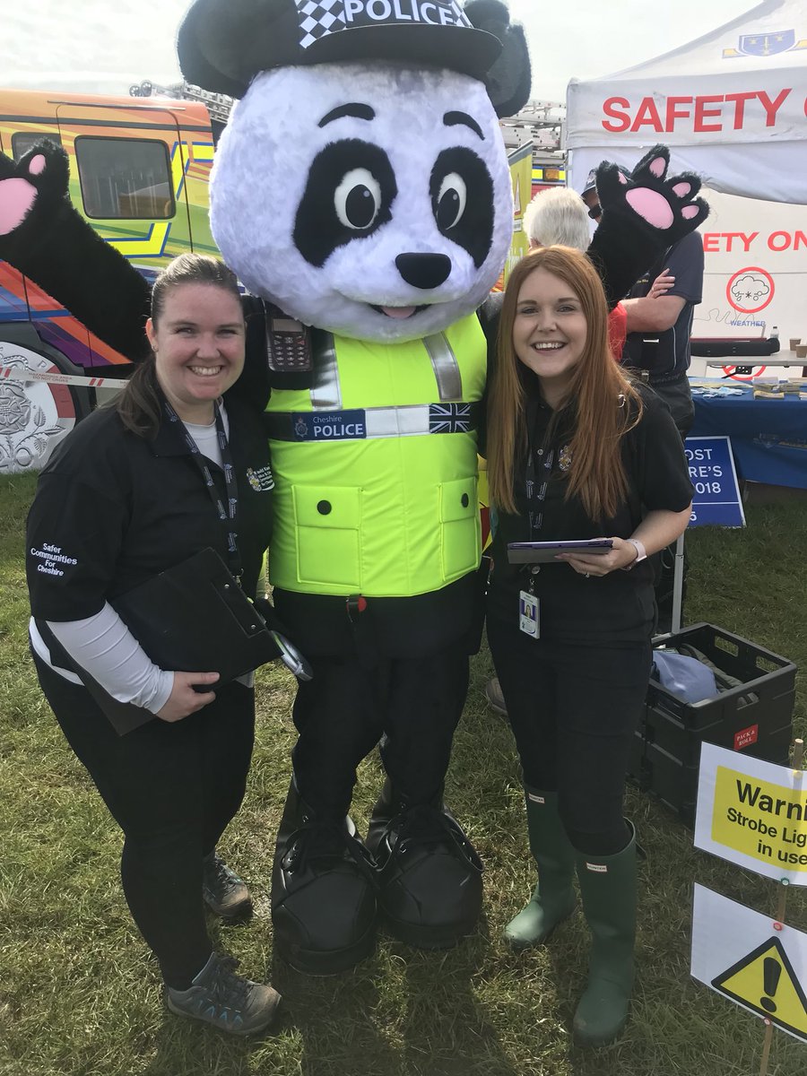 caroline_tozer's tweet photo. Great day @CheshireShow asking Cheshire residents for their views on policing in their local area.
Live in #Cheshire and want to have your say in the @CheshirePCC annual policing survey?
Complete it online here โก๏ธ https://t.co/WPOpB10qOF https://t.co/7HIblgCKrk
