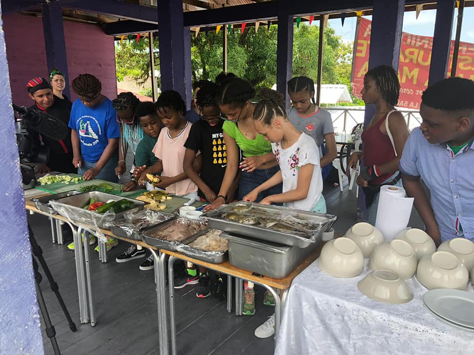 ITAVschools's tweet photo. Today our students are in Livingston. Check out the cooking class where they learned how to make Tapado Garifuna. #VLAstyle #WSP2019 #Guatemala https://t.co/XgbYSvpoVG