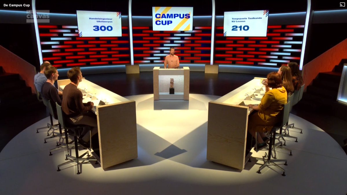UAntwerpenFBE's tweet photo. Proficiat aan team Handelsingenieur @UAntwerpen. Ze versloegen de Toegepaste Taalkundigen uit Brussel vanavond in #DeCampuscup @canvastv! 🎉 @Maxim_S04 Herbekijk de aflevering via #VRTNU: https://t.co/qw1BDqWIot https://t.co/1OdXwPOYdt