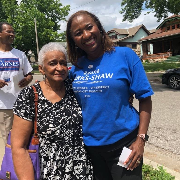 Ryana4KC's tweet photo. I appreciate this voter for coming out to vote today! The polls will close in less than 2 hours. If you're in line by 7:00 P.M., you can still vote.
Vote for Ryana Parks-Shaw for City Council, 5th District of Kansas City!
.
.
#ryana4kc #votejune18 #gotv #teamryana https://t.co/08KWhr95h6