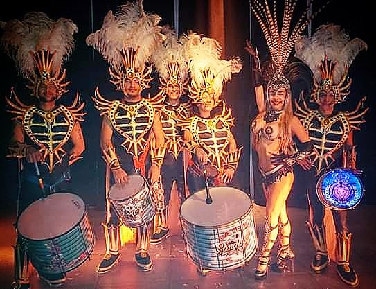 comparsamaceio's tweet photo. Gracias a Todos por participar en la boda de @virchugallardo . Mega #Show de #Deluxe by @galhomartins @mascarnaval @dixigroup @eventoscostanera #carnival #carnaval #vestuario #sambacostume #samba #dancers #comparsa #comparsadeluxe #comparsamaceio #mascarnaval #evento #argentina https://t.co/gIXUpcgHb2