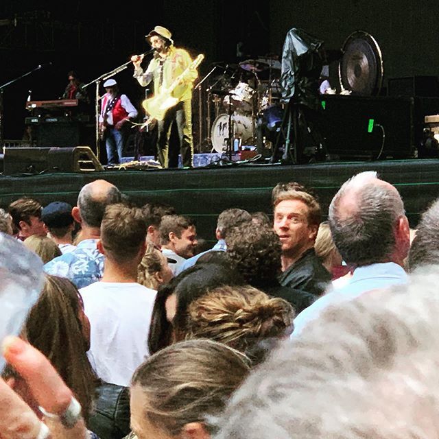 I just took this: Hey look, it’s the guy from the thing on tv. He looked like he was enjoying himself anyway.
#celebrity #celebrityspotting #wembley #fleetwoodmac #ihavenoidea