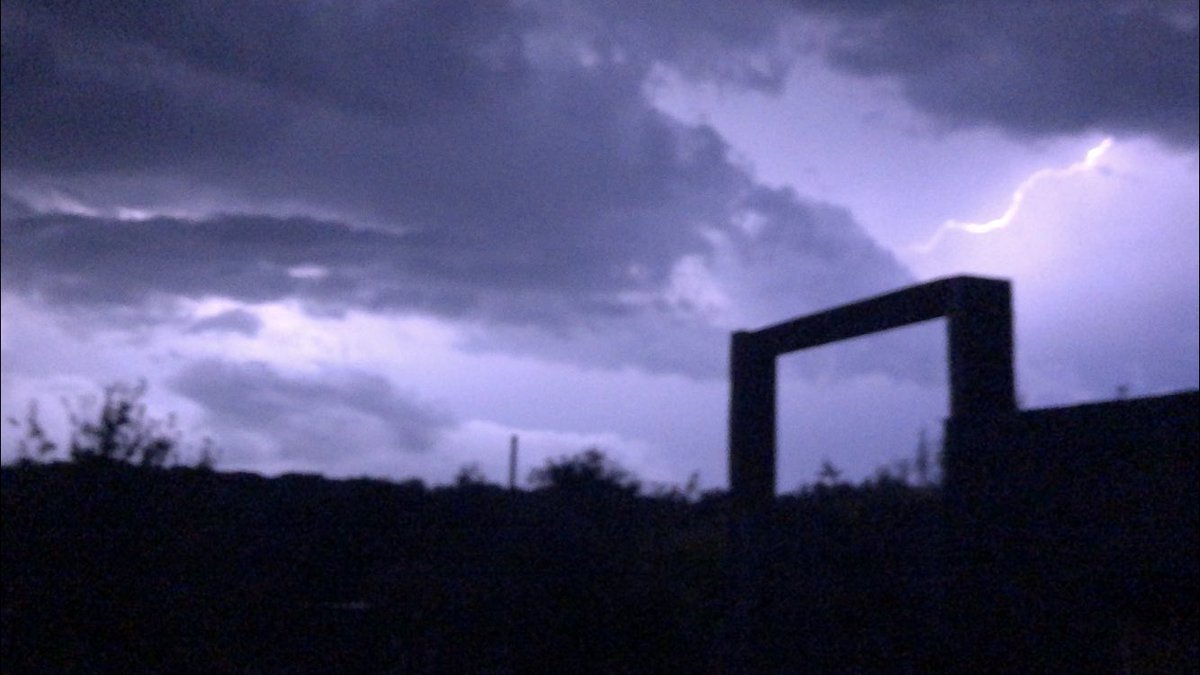 velmakelly13's tweet photo. Loving the so far #rainless #quiet #storm. Lots of #SheetLightning and a few gentle #rumbles but here’s hoping for a full on #cacophony of sound soon!! Did manage to catch the one #LightningStrike that came below the clouds though! #4fbeauty https://t.co/Y4bHXX5Y4B