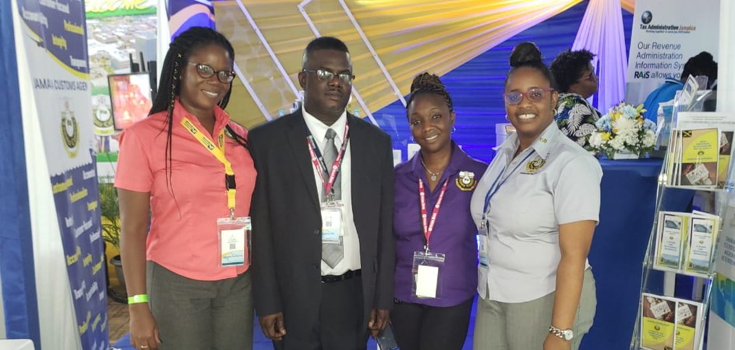 jamaicacustoms's tweet photo. #TeamCustoms at the 8th Biennial Diaspora Conference, being held at the Jamaica Conference Centre. From second left, is Deputy CEO, Operations, Marlon Lowe, alongside members of the Customs team. https://t.co/YWiXukCzbO