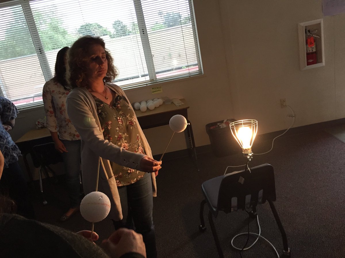 ChienforSTEM's tweet photo. Science and language are interconnected through sense-making. Such a blast presenting with @MsGurell at Day 2 of @VistaNGSS 2019 Summer Institute focusing in on #CANGSS and #ELD. I love seeing science at the core of integrated ELD. So powerful! https://t.co/OHtxYta05n