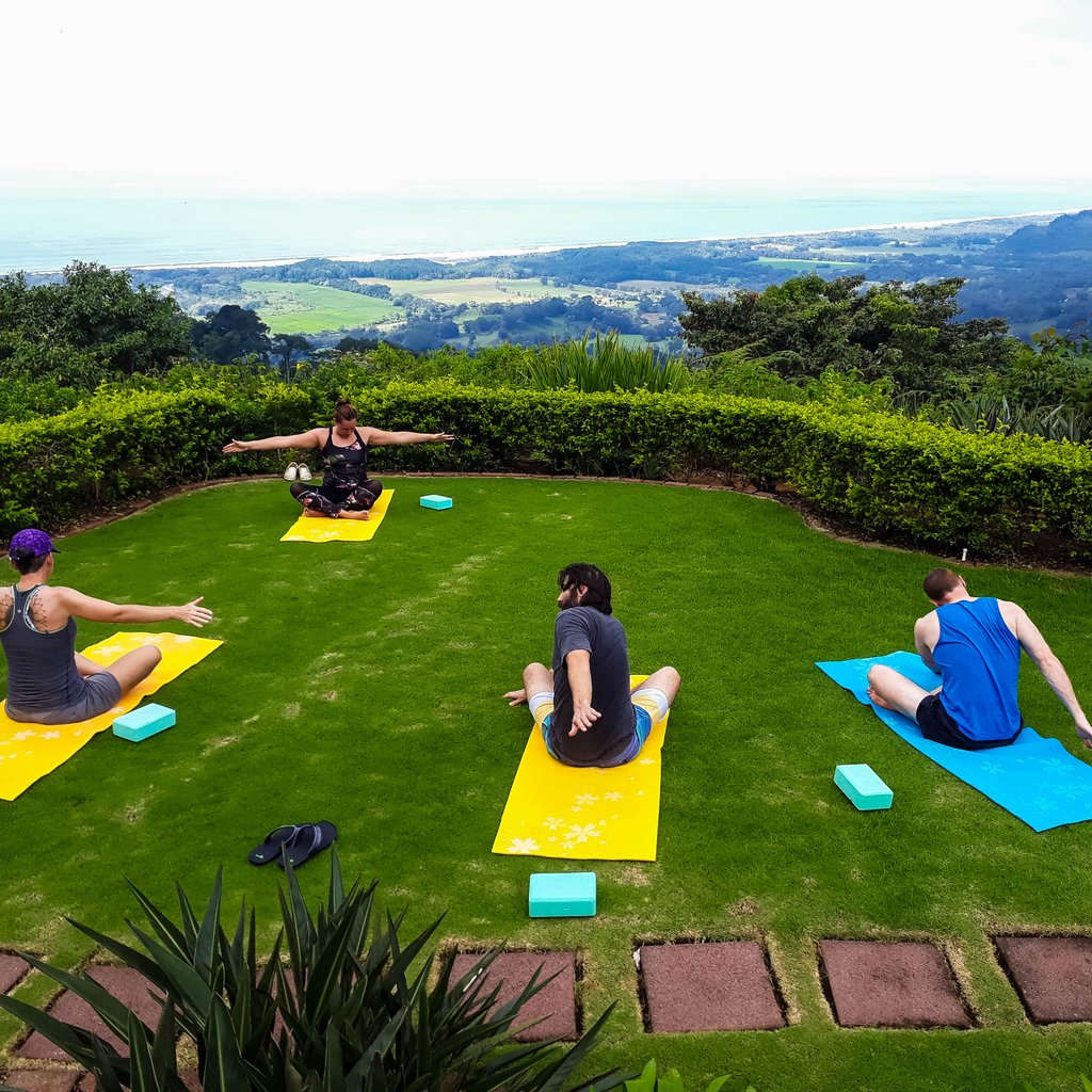 Kalonsurf's tweet photo. Take a few minutes and do a Pilates class with us. It will help you to complement and relieve your body after the surf sessions.

#surf #pilatesfosurfers #surfer #beachlife #strecht #surferlife #pilates #vacation https://t.co/d7F55jXDtB