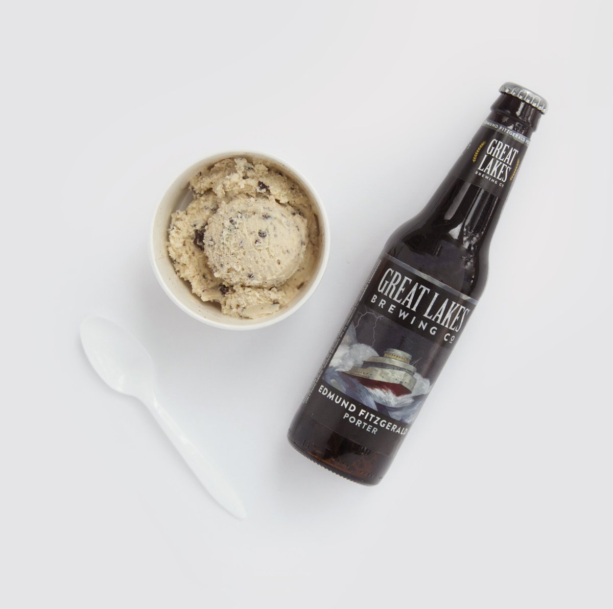 We'll be scooping Porter Chocolate Chunk made with <a href="/GLBC_Cleveland/">Great Lakes Brewing Co.</a>'s Edmund Fitzgerald Porter at Burning River Fest this weekend. Come say hi and give it a try 👋