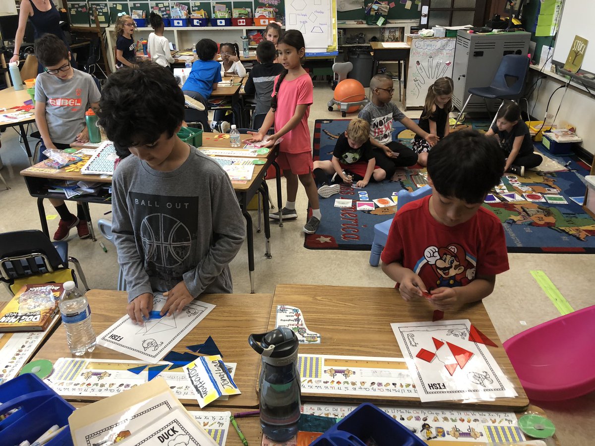 alisoncclements's tweet photo. #mrsclementscreators #funwithfirsties #shapestations #mathrotations #tangrampuzzles #shapesort @jacquibyrn @natasha_nurse @LorraineRadice1 @CZawatson @24Kath https://t.co/rnmKGTMVyc
