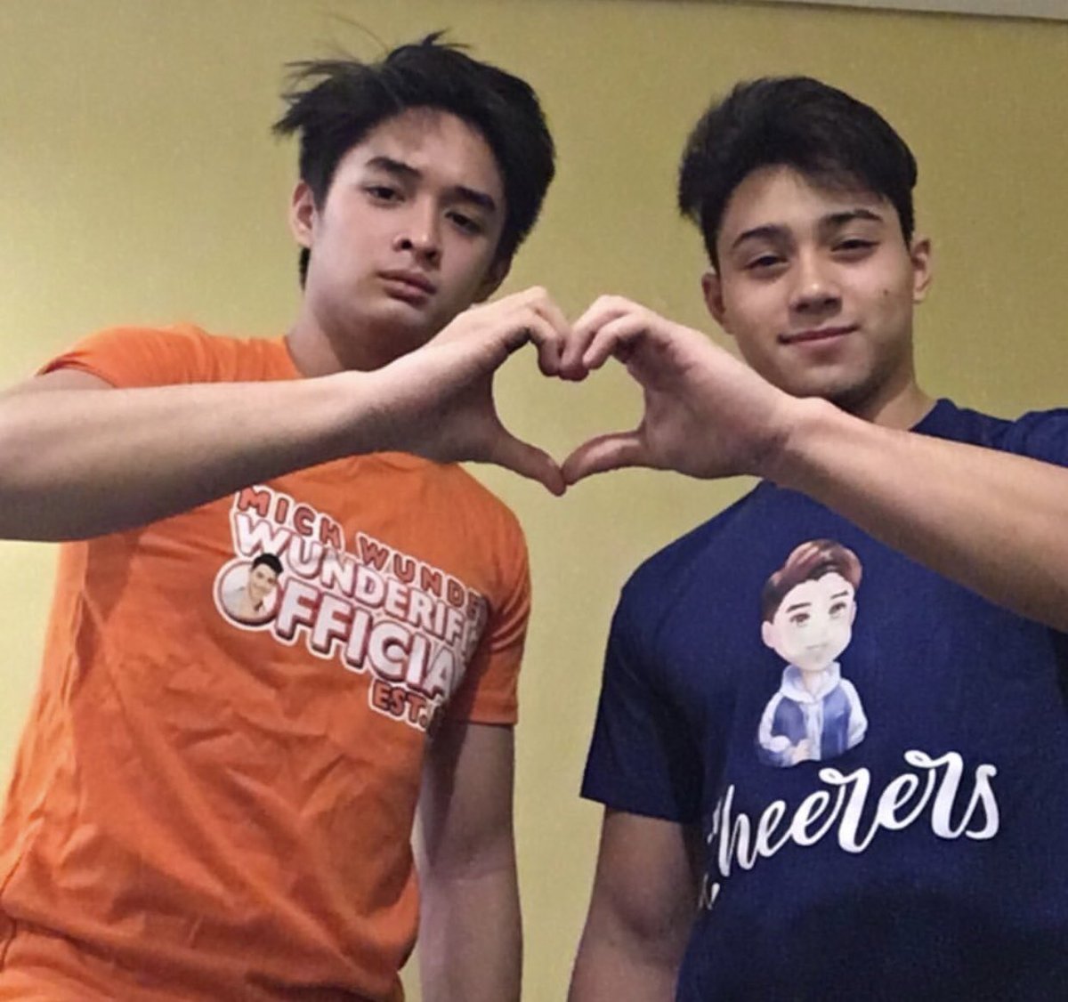 UndecidedOFC's tweet photo. Miss na miss na namin kayong apat na magkakasama. 😭💯

TEAM UNDECIDED / TEAM SLAM 💕
@Shoichi_Oka1026 
@blueknightlance 
@alfredberuzil1 
@mrmichwunder https://t.co/eF7PWwaTa8