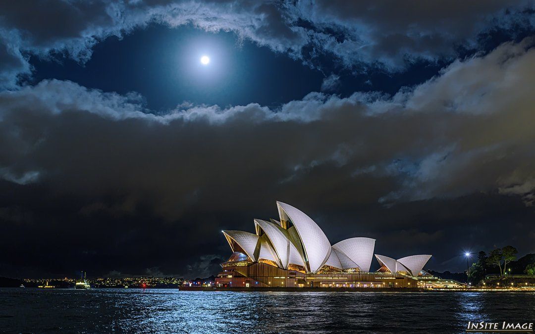 اكتمال القمر بدر في سيدني😉 باستراليا وشكّل عين السمكة 🐟