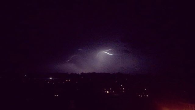BigPlusLtd's tweet image. Brighton Electrical Storm ⚡️
//
View from bedroom window.
Sadly this clip does not do it justice. Seriously off the scale! //
#lighteningstorm #brighton #viewfromawindow #nature (bit.ly/2XXu1mW)