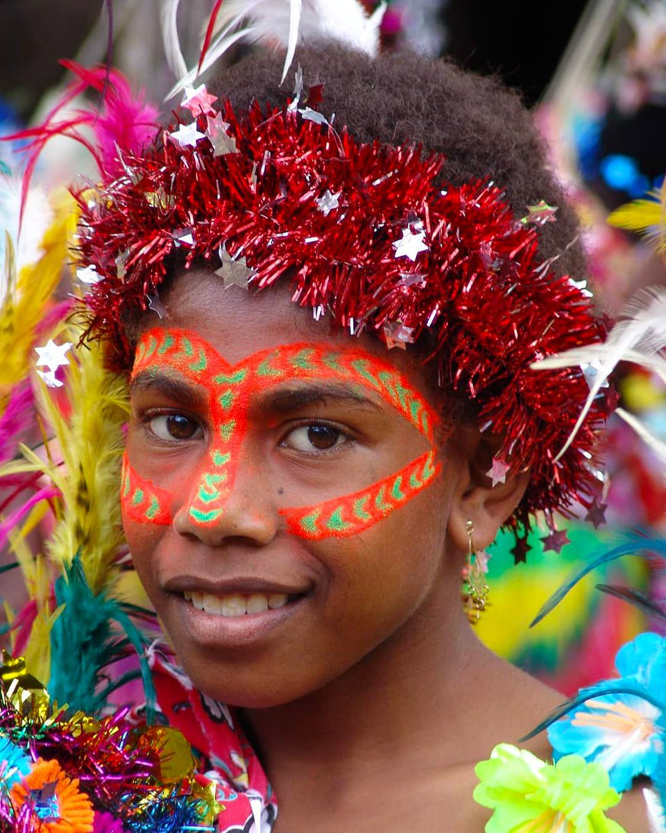 vanuatumoments's tweet photo. Faces of Vanuatu : a girl from Tanna Island wearing traditional face paint.
#DiscoverVanuatu 🇻🇺
📍 Tanna Island, #Vanuatu
📸 @tanna_rockwater https://t.co/thWUKcLTXL