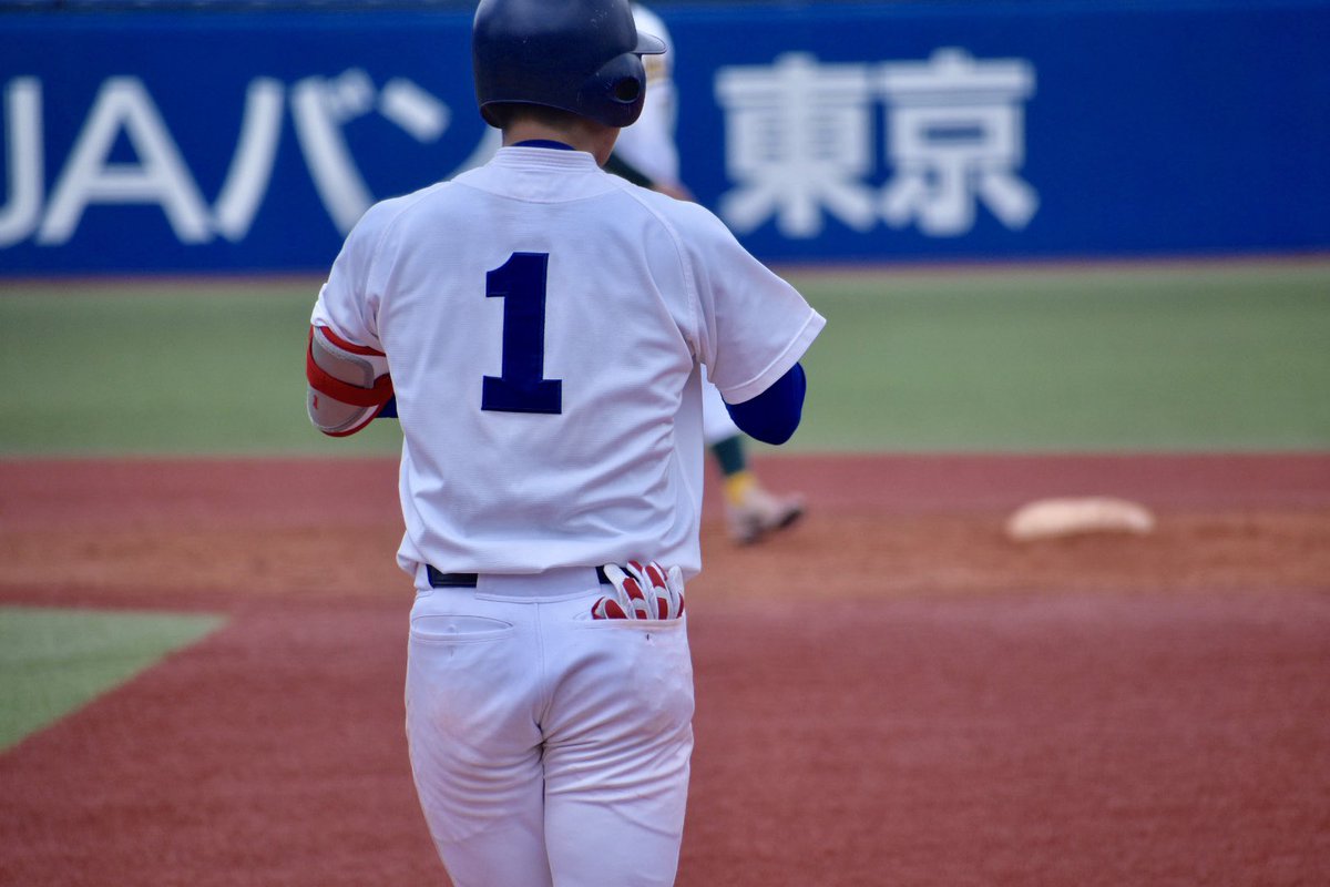 ayataka82's tweet photo. 【東都大学野球 入替戦】2戦目

4回裏 駒澤大学 鈴木くんのタイムリーで
一点追加！！✨

キャッチャーが打つと
なんか雰囲気変わるよね！

専修 1-3 駒澤
(4回裏終了) https://t.co/Cu5GdiMnU4