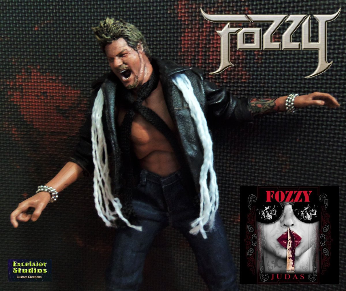 ESCC_official's tweet photo. The mighty Chris Jericho from the awesome band, Fozzy. Based on his appearance from his Judas music video.
@IAmJericho 
#chrisjericho #fozzytheband #fozzyjudas #jerichofigure #onesixthscalefigure #sixthscalefigure #12inchfigures #musicartists #collectorfigure #musicfigure https://t.co/r8utx0eiBZ