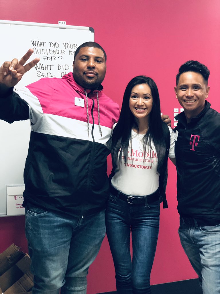lavodnaSmiK's tweet photo. Got to catch up with 2 of my Signature Alumni’s in their new stores as RAMs! Beyond proud of these Elite Uncarrier Professionals! #SFSignatureDevelopment #SignatureAlumni #promoted #LeadersCoachandDevelopLeaders #WESTisBEST @BuffMagentaMik @Chief_DavisGo https://t.co/uzsLnJseH3