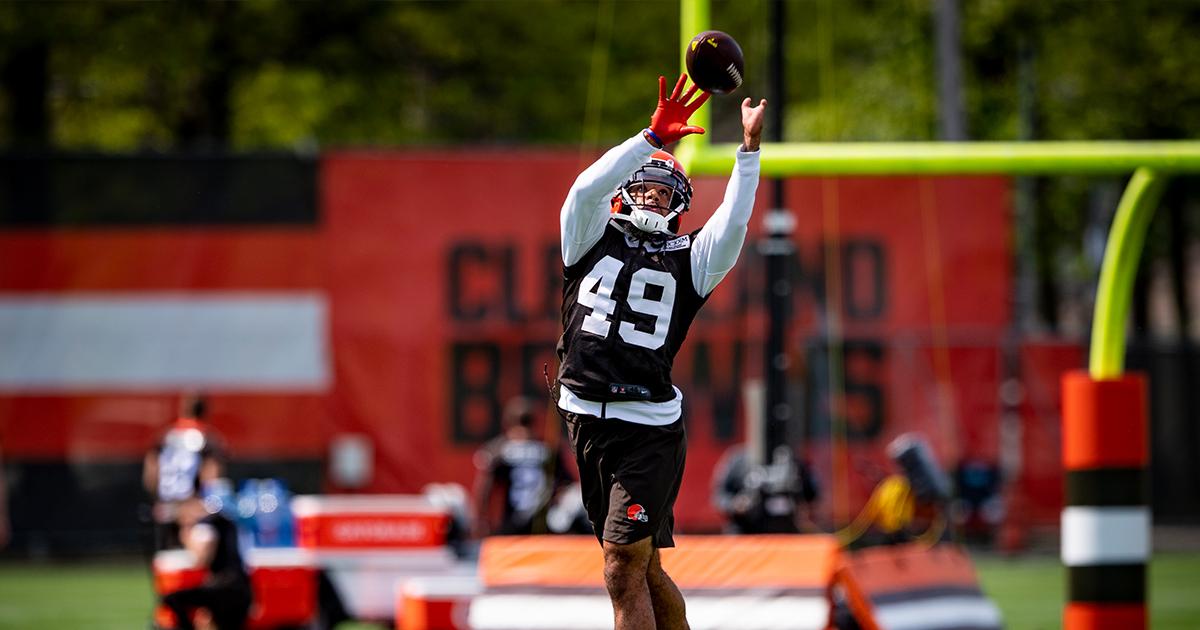 Browns's tweet photo. “Being born the way he was, he could have not been born at all."

Born with just 2 fingers on his left hand, J.T. Hassell defied the odds from the start.

His improbable story » https://t.co/TnRcT9L0F8 https://t.co/h8lFGOakvz