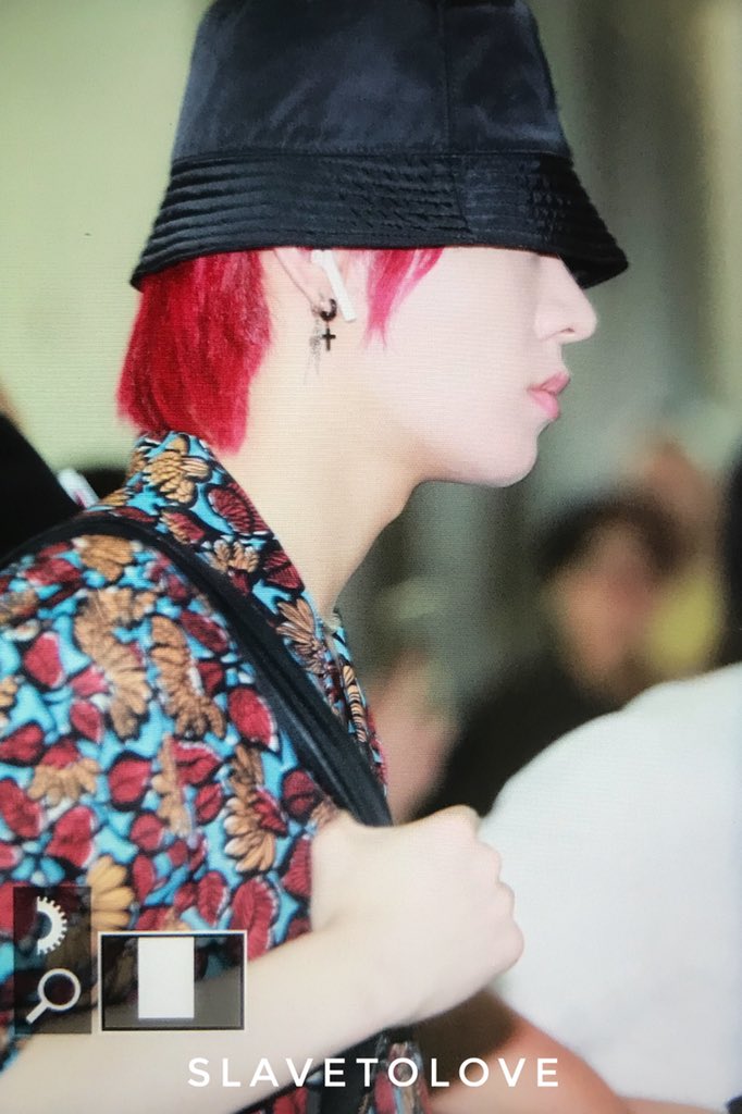 Slavetolove1026's tweet photo. 190619 #YUTA #유타 https://t.co/WOUxHTi0gh