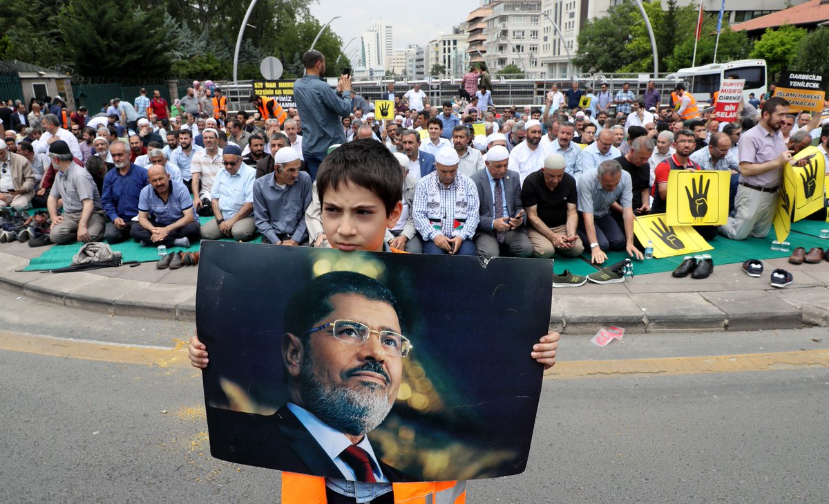 صور... تشييع وصلاة الغائب على روح الرئيس #محمد_مرسي في تركيا
 18 - 6 - 2019