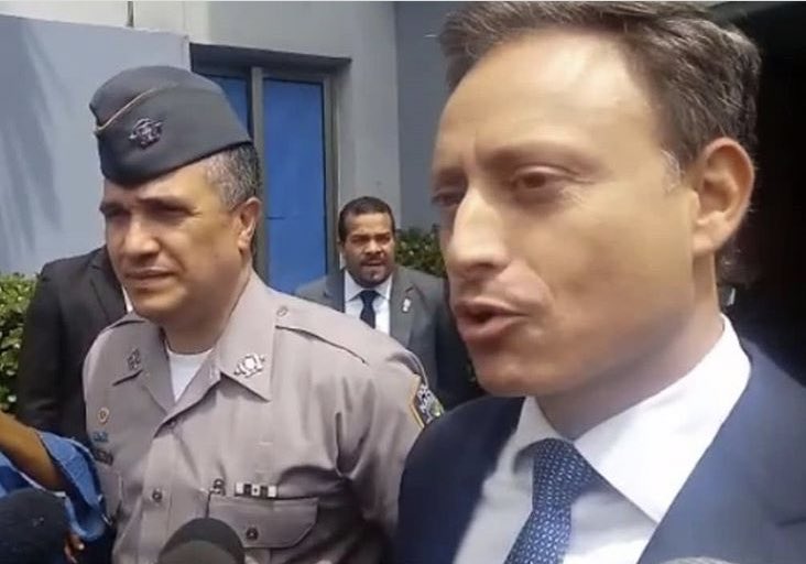 El procurador General de la República, Jean Alain dijo el día de hoy que mañana ofrecerán una rueda de prensa para dar más detalles de los implicados en la trama para asesinar al expelotero #DavidOrtiz 

#ElLectorRD #Noticias #Justicia #Delincuencia