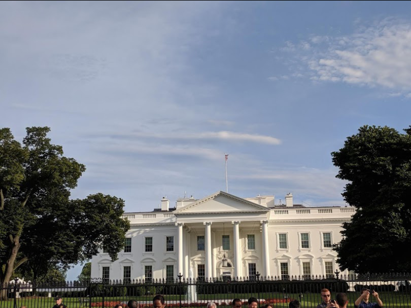 hughmann2's tweet photo. #WhiteHouse #WashingtonDC #POTUS #house #USA "Through the #eyes of a #friend." https://t.co/vmxuazmta8