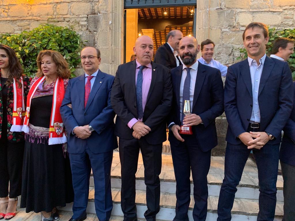 Castro, Monchi y Lopetegui, en la entrega del Catavinos de Plata.