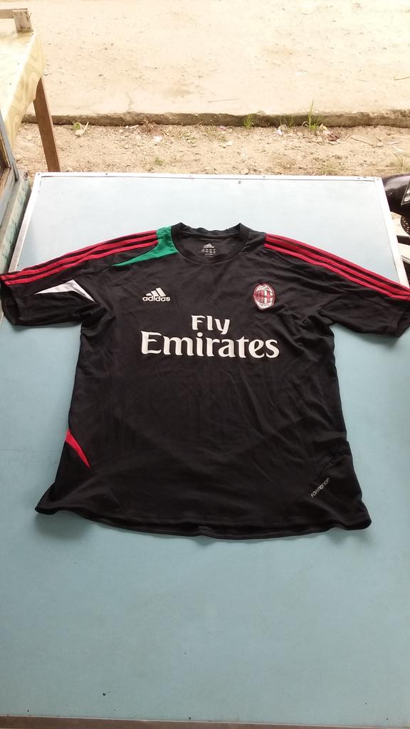 Anggaeru8's tweet photo. Training ac milan 2013
Size L

Harga 100k
Wa.085278656170

#jakarta #bandung #bekasi #makasar #bone #malang #semarang #banten #lampung #jerseyretro #kolektorjersey https://t.co/gJg6EvhMDz