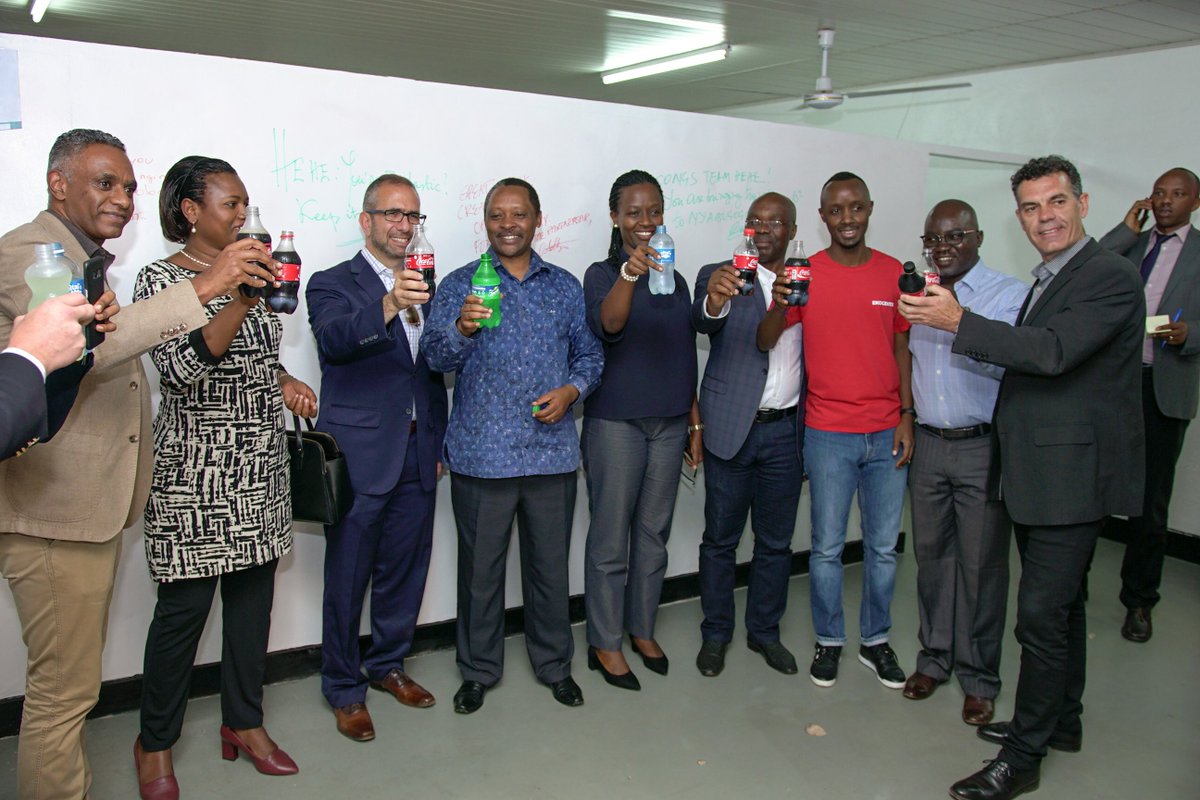 hehe_rw's tweet photo. On June 18th, 2019 DMM.HeHe inaugurated its first eCommerce fulfillment center and a pick-up store located in Muhima, Kigali in partnership with Coca Cola's EKOCENTER initiative. #PerfectMarket https://t.co/gVdAwNatJz