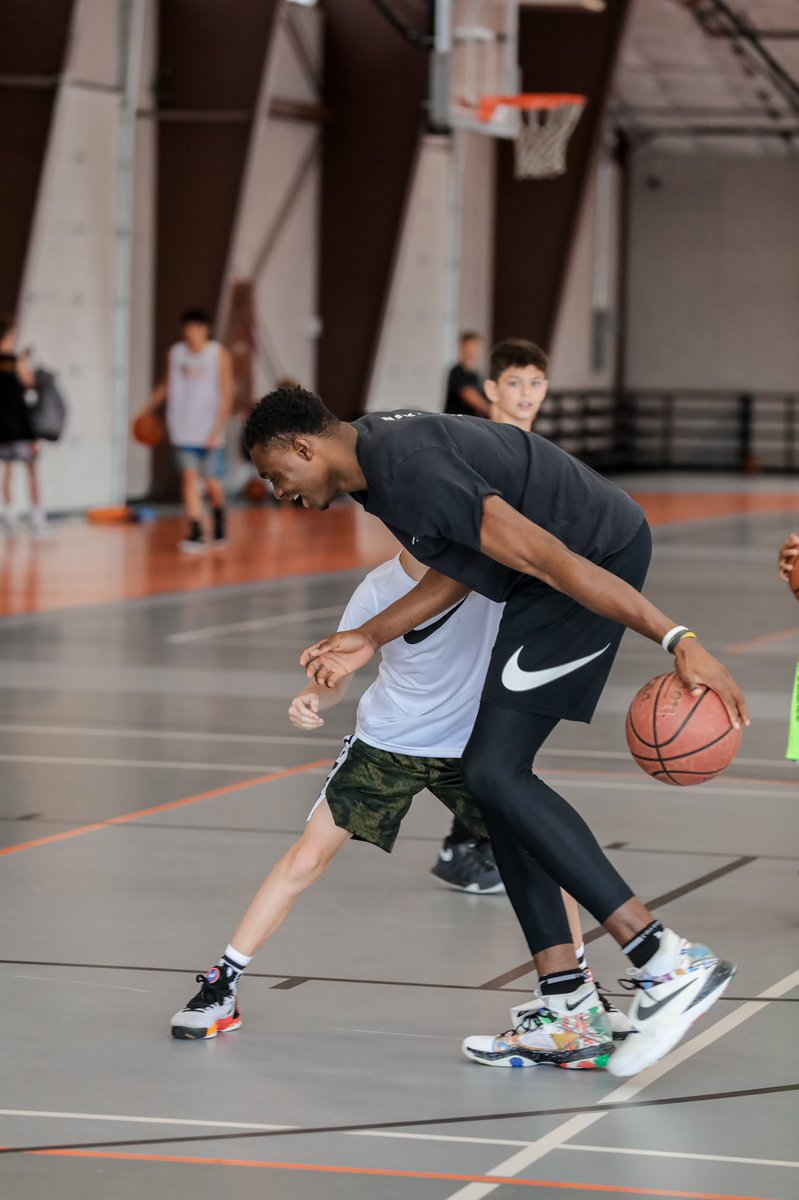 Halfway through Camp! 💪🏀Memories of a lifetime with friends from UK, Canada, China, Tahiti, and all over the USA... #15hourdays #bestcampever #coachdavidevans #ballislife #GoWasatchAcademy