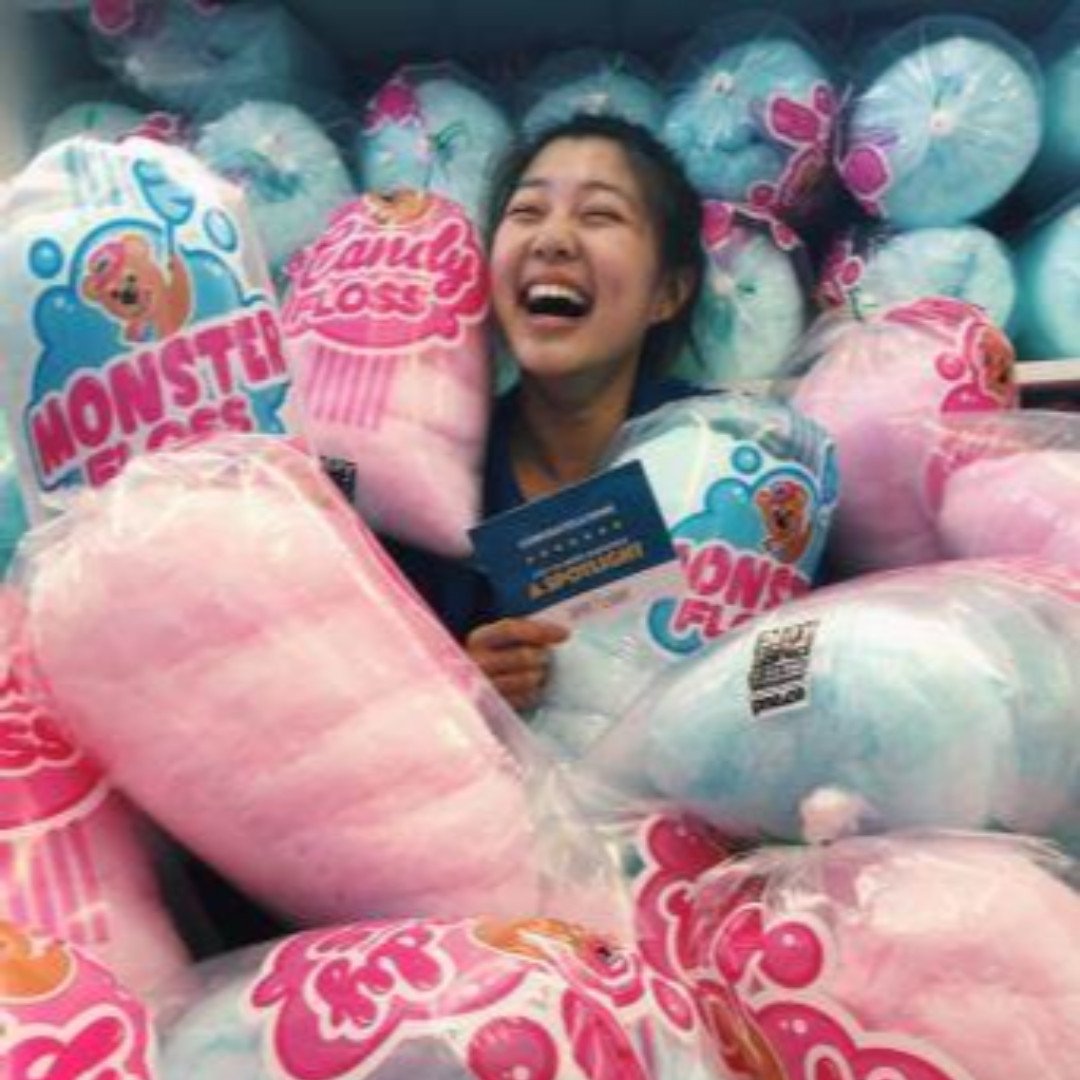 PNE_Playland's tweet photo. It's the kind of fun that makes you money. We've got more than 1,000 jobs to fill for the annual PNE Fair. Apply today at https://t.co/jzqmiAd78J https://t.co/2d5pxUWXKn