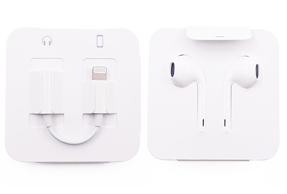 minming_liu's tweet photo. Lightning earphone for iPhone 7 / 8 / X / XS / XSmax / XR
3.5mm Audio Jack Adapter for iPhone 7 / 8 / X / XS / XSmax / XR
#lightning #ios #apple #iphone #iphone7 #iphone8 #iphonex #iphonexs #iphonexsmax #iphonexr #earphone #headphones #earpods #earbuds #headset #audio #adapter https://t.co/hvXKVcbV9I