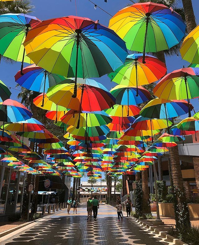 Tempegov's tweet photo. In some places, these are used to keep off rain. At Tempe Marketplace, they are beautiful providers of shade. Ahhhh....
#tempeaz #instagramaz #ig_arizona #arizona #tempemarketplace #umbrellastyle #shadeandlight #rainbowcolors https://t.co/6tWPOVu94Q https://t.co/53R92rqwQA