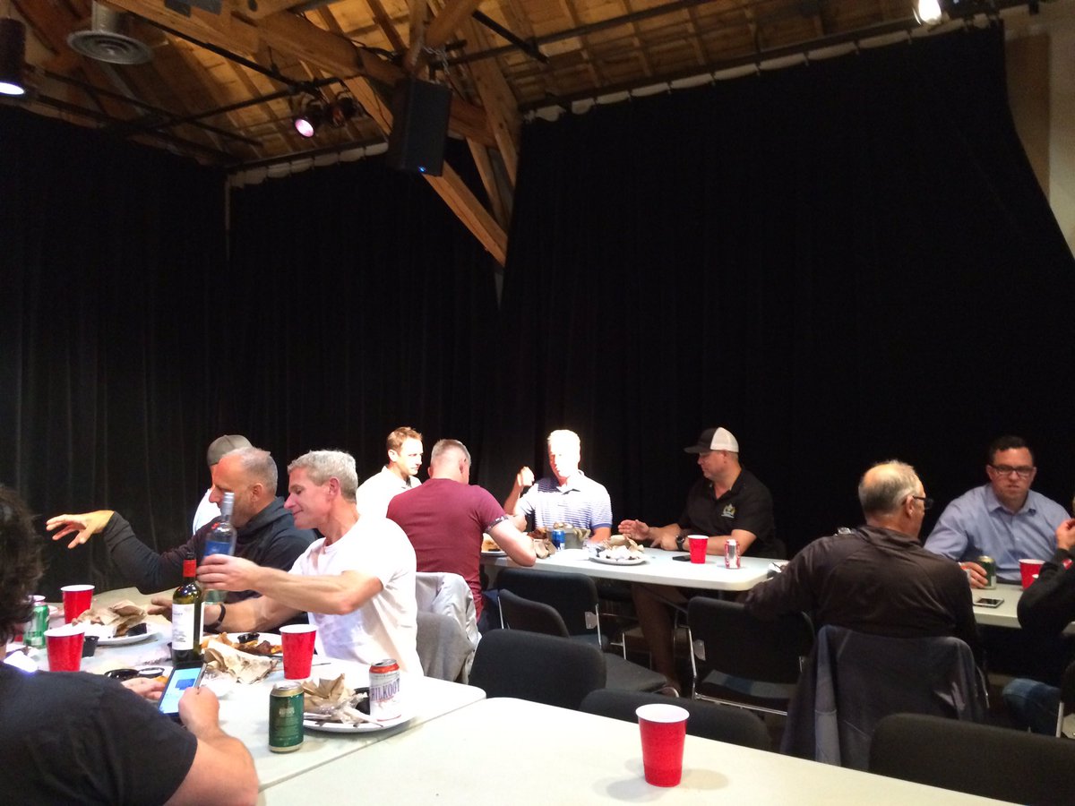 WHFDFF's tweet photo. Enjoying an awesome meal with awesome friends tonight #IAFF #6thdistrict Western Conference in @city_whitehorse catered by #klondikeribandsalmon #local2217 #whfd @bcpffa @AlbertaFFA @SPFFPA @UFFW867 @IAFFGST https://t.co/ecAdQC7ZR9
