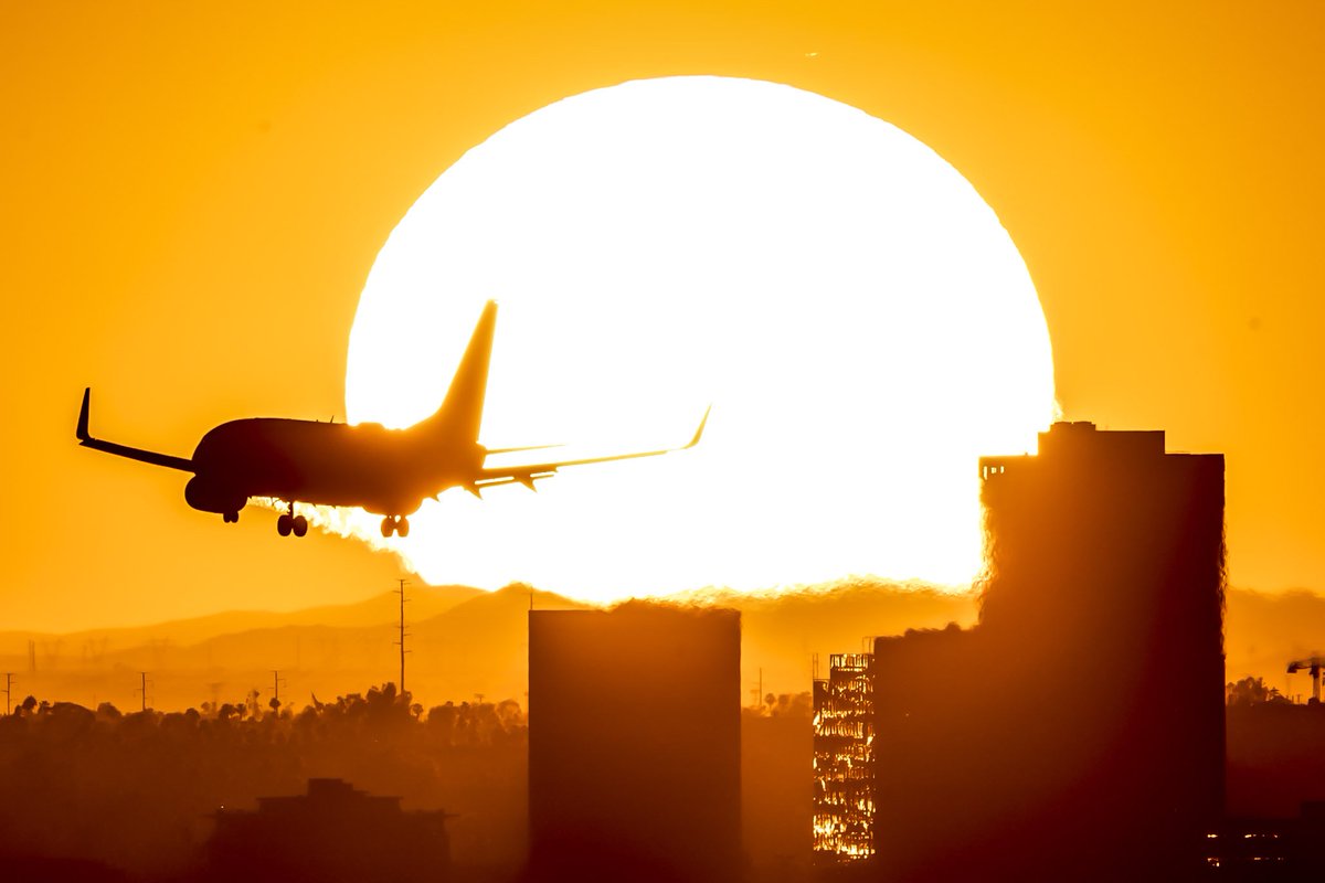 A Canadian WestJet Boeing 737 lands at Phoenix Sky Harbor after completing a flight from Calgary Alberta, Canada.