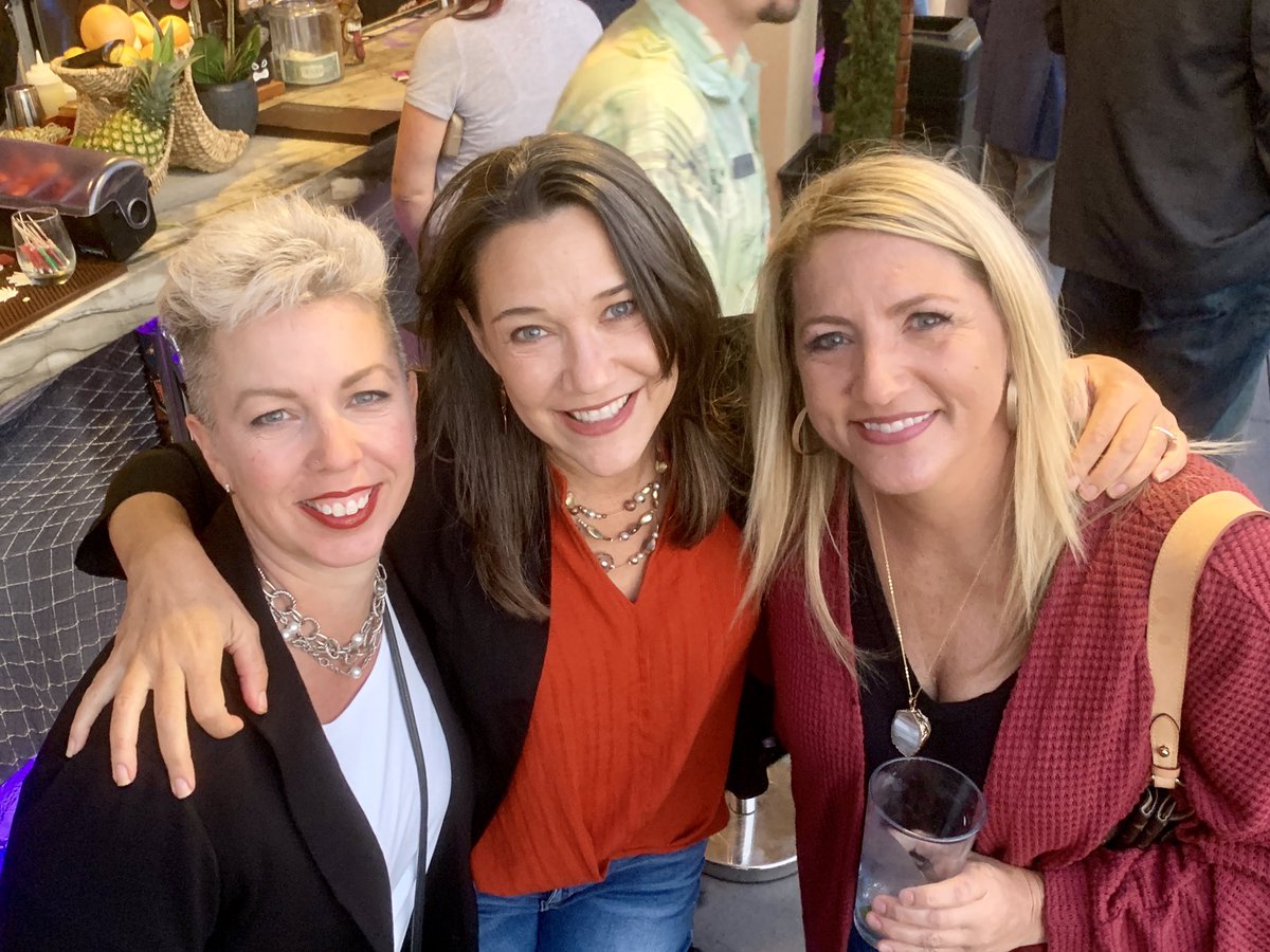 brocansky's tweet photo. Such an honor to connect with @Flowerdarby at #CCCOTC! @macfarlane2000 https://t.co/rrXZ7chGng