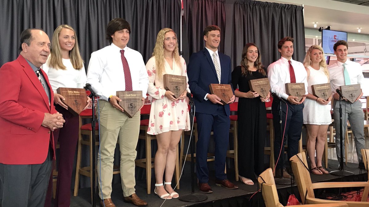 webb_n8's tweet photo. What an honor it was to be recognized and to be able to meet some of the best baseball players to ever step on the field! I made memories today that I will never forget. A huge thank you to @JohnnyBench_5 and @bobbytallguy for making today possible! #CatchEveryBall https://t.co/m30OPJXVH1