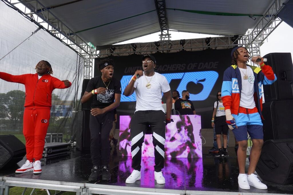 slipnsliderec tweet picture