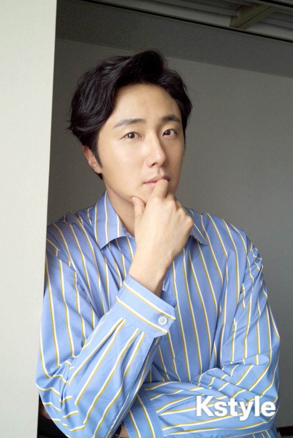 Kstyle_news's tweet photo. 【PHOTO】「ヘチ」チョン・イル、ドラマ撮影後は一人旅へ“スペインで韓国料理を作って…” 
https://t.co/cof17Wz2WU

#チョン・イル #ヘチ https://t.co/sZvJL6ZqnP