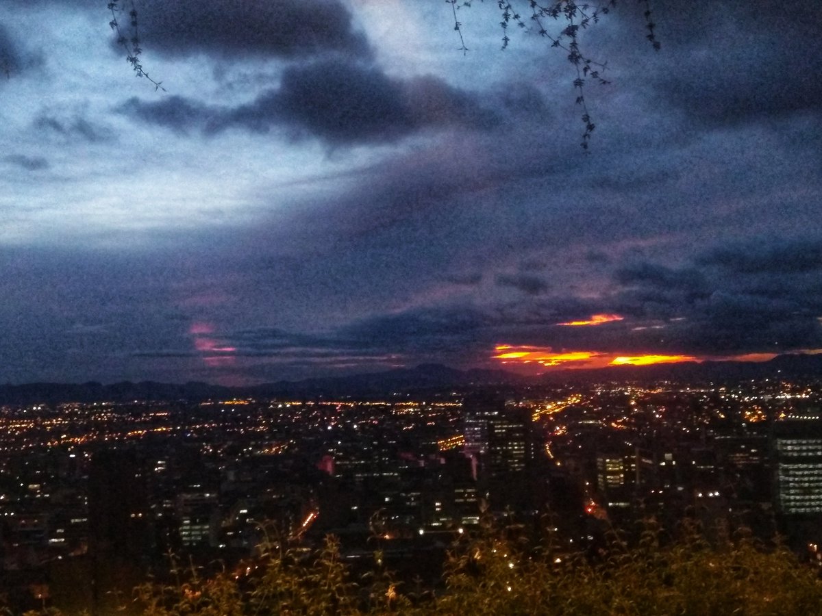 llytnh's tweet image. Bogotá hoy #SpamDeCielosLindos