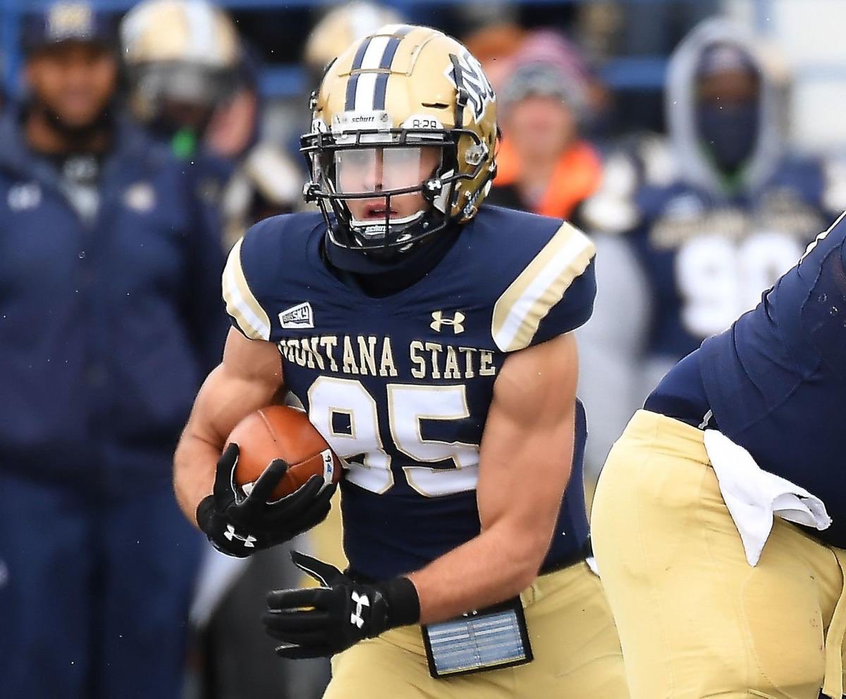 bergen_junior's tweet photo. Blessed, Honored, and Thankful to have officially received an offer from the Montana State University🐱 #gocatsgo. Big thank you to the MSU coaching staff @CoachChoate_MSU @CoachBJ_MSU @CoachEFraz https://t.co/GO7G6M4lt1