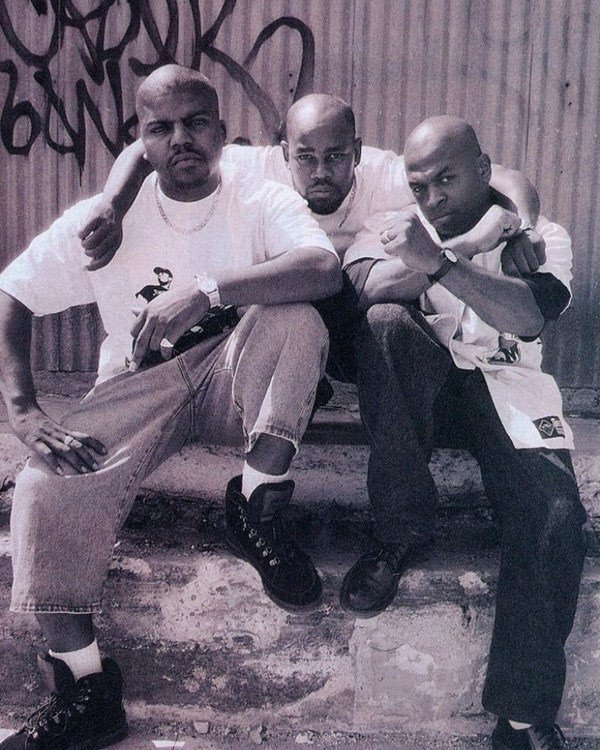 19Magazine's tweet image. We are very saddened by the loss of our good brother Shorty of Da Lench Mob. He was one of the strongest brothers we’ve ever met, and we’re gonna continue being strong just like him. APDTA for the life of Lench Mob Shorty. Rest In Peace Bro ✊🏾 #lenchmobs… bit.ly/2MWdJJO