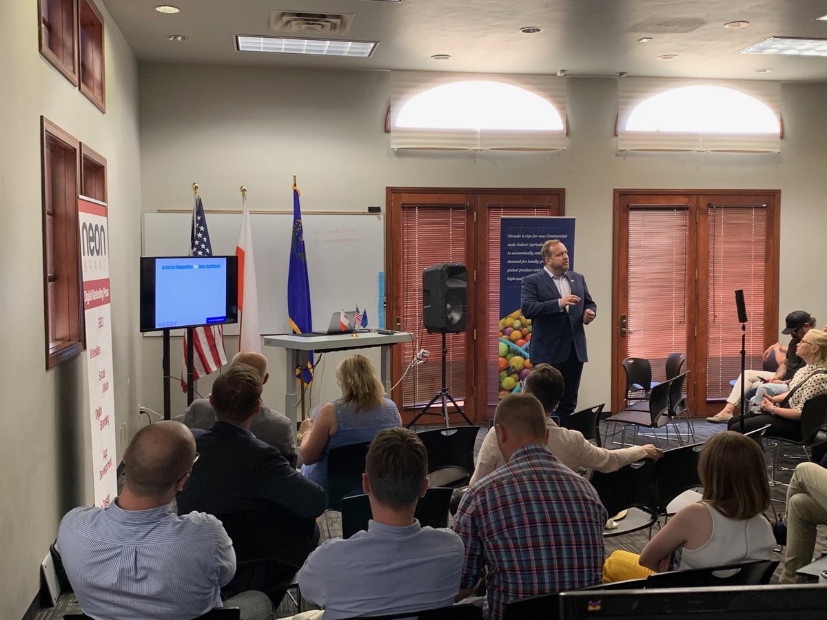z_dijana's tweet photo. We continue Polish Business &amp;Innovation Week ⁦@WorkInProgress⁩ Las Vegas with Polish Demo Night! Congrats ⁦@SPINO_Oven⁩ ⁦@ArturKolosinski⁩  @cms4mediacom⁩ ⁦@ipa_codes!⁩ ⁦⁩ ⁦@JapanEmbDC⁩ @PLinLasVegas⁩ ⁦@PolishEmbassyUS⁩ ⁦⁦ https://t.co/PwaFQQdF2V