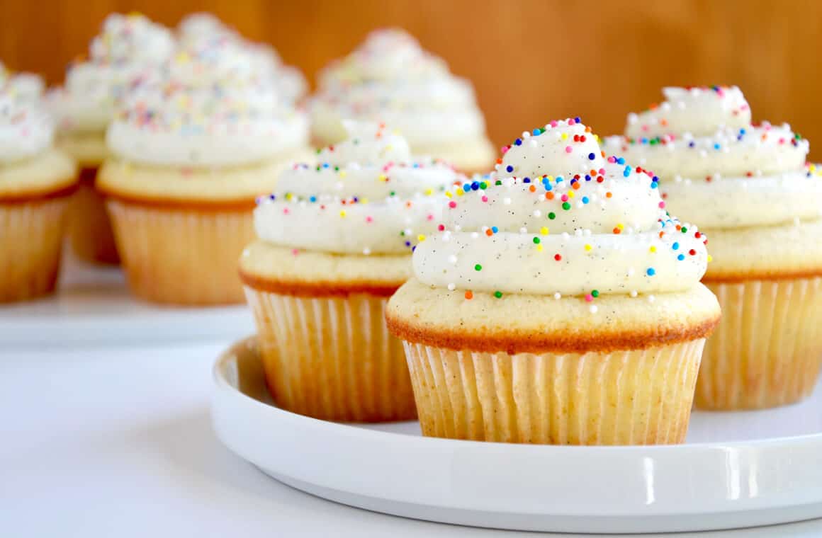 geek_shield's tweet image. Will surely have one... in morning!!

#feelinghungry #wantsomecupcakes