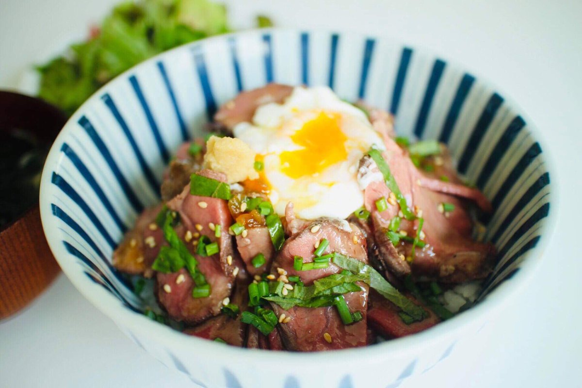 Kafiru カフィル 自分用のランチに頂き物の神戸牛のローストビーフを使って丼を作りました 良い食材はシンブルな料理が一層美味しいです 本日も16 30からハッピーアワーです ご来店お待ちしてます 駒込イタリアン 駒込グルメ シェフの賄い 食レポ
