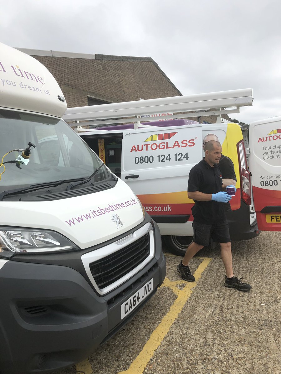 itisbedtime's tweet photo. Big thanks to Martin from @Autoglass for repairing our van windscreen this morning. Ensuring we can still offer same day delivery. Great service!!  

#autoglassrepair #autoglassreplace #samedaydelivery https://t.co/UOUb4mtNoi