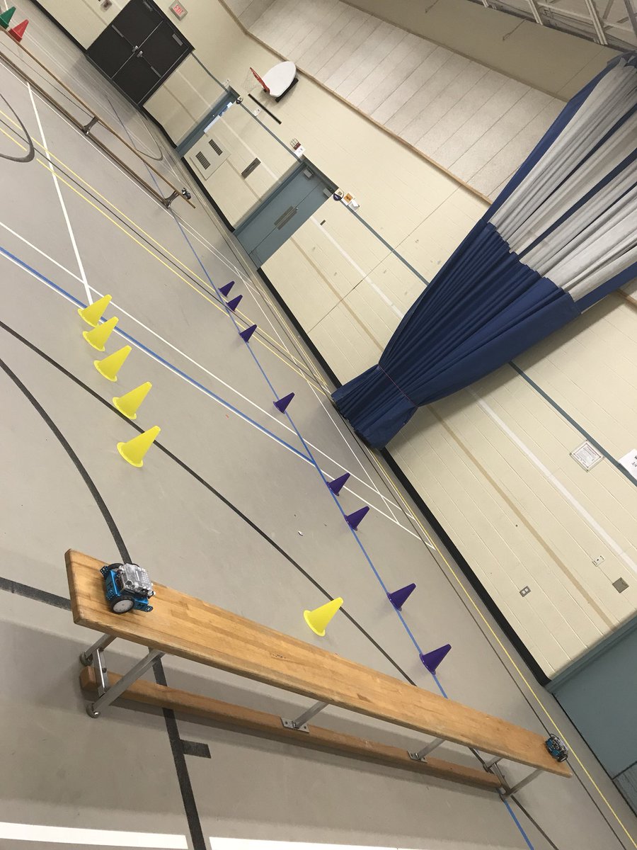 techitan's tweet image. Central School is hopping with coders today. They have a Dash eco challenge, an m-bot obstacle race, Blue-bot mazes and LEGO WeDo make it move exploration all happening. @ShellyCorlyon @UC_ITS @UCDSB @jeremychobbs