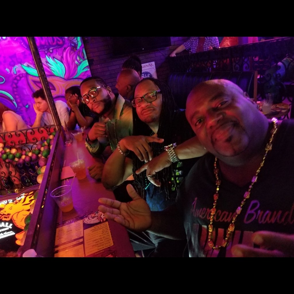warlock_xbt's tweet photo. "GOD DOESN'T GIVE U THE PPL U WANT. HE GIVES U THE PPL U NEED" -BADazz LUCK & LO$TA π₯ RUN DAT AZZ DOWN π₯ now available #iTunes #Applemusic #Spotify #googleplay #Tidal #YouTube π² Worldwide
β’
#RunDatAzzDown #Losta #streetpoundproductions #streetpound #kanyewest #kimkardashian https://t.co/dIw7kxZs12