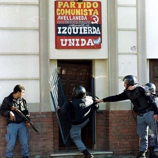 fjcarg's tweet photo. A 17 años de la masacre de Avellaneda, Kosteki y Satillán, #Presentes ✊ ¡No olvidamos a los represores y a los asesinos! ¡Exigimos justicia! https://t.co/xCwUnna52E